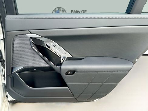 Used 2024 BMW 760i xDrive image 33