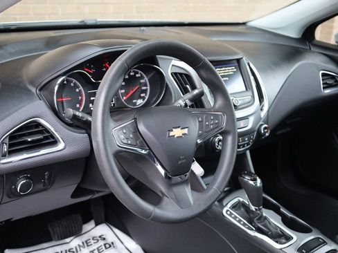 Used 2019 Chevrolet Cruze LS w/ LS Convenience Package image 13