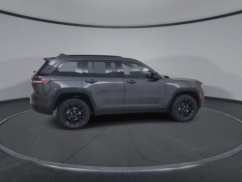 New 2026 Jeep Grand Cherokee Laredo image 16