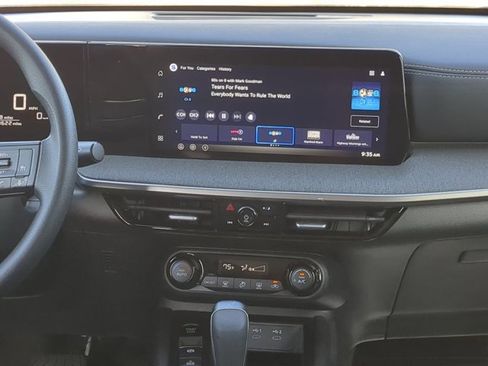 Certified 2026 Nissan Kicks SV FWD image 18