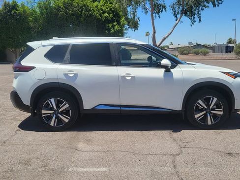 Used 2023 Nissan Rogue Platinum w/ Platinum Premium Package FWD image 11