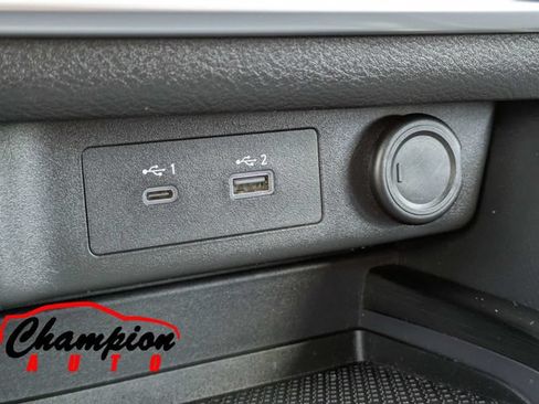Used 2023 Nissan Rogue SV FWD image 24