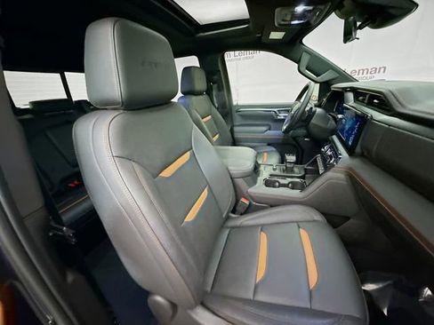 Used 2024 GMC Sierra 1500 AT4 w/ Technology Package image 33