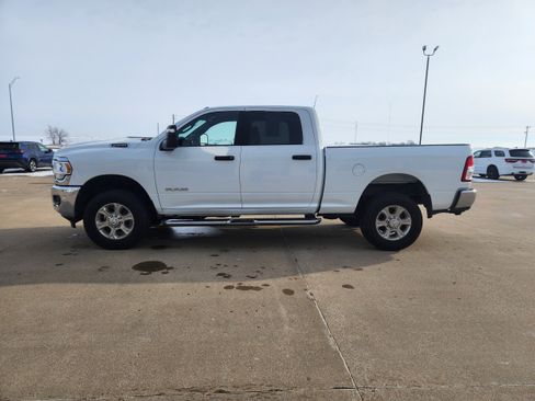Used 2024 RAM 2500 Big Horn w/ Bed Utility Group image 5