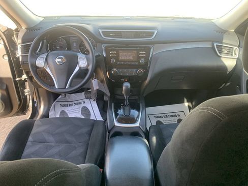 Used 2016 Nissan Rogue S w/ S Family Package FWD image 19