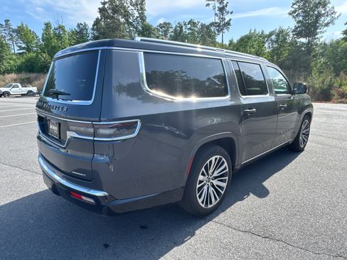 Used 2024 Jeep Grand Wagoneer L Series III w/ Rear Seat Video Group 1 AWD/4WD image 5