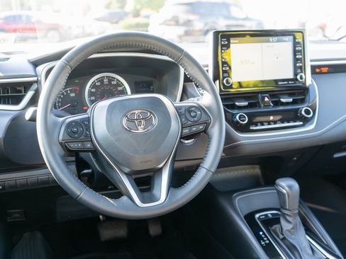 Used 2022 Toyota Corolla SE w/ SE Preferred Package image 15