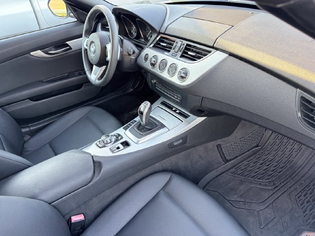 Used 2014 BMW Z4 sDrive28i RWD image 6