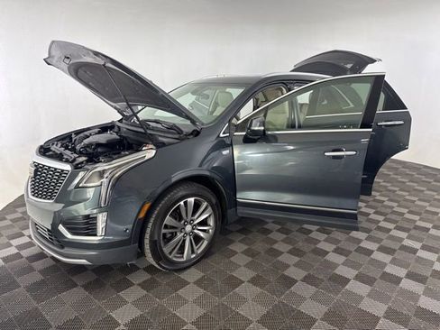 Used 2021 Cadillac XT5 Premium Luxury AWD/4WD image 11