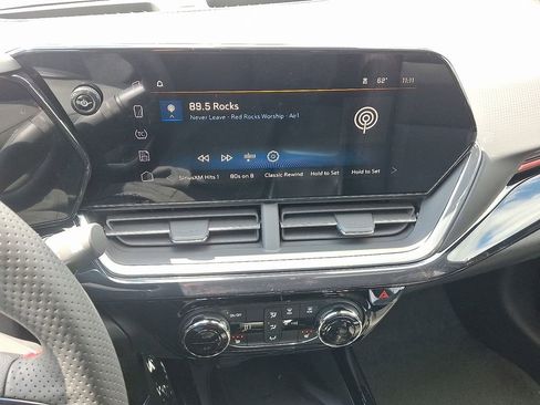 New 2026 Chevrolet Trax RS w/ Sunroof Package FWD image 8