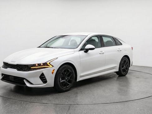 Used 2025 Kia K5 LXS FWD image 3