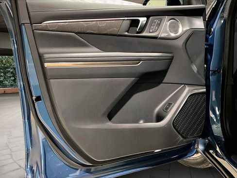 New 2026 Buick Enclave Avenir w/ Super Cruise Package image 9