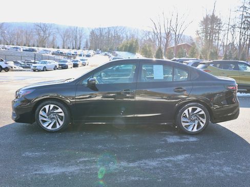 Used 2023 Subaru Legacy Limited image 4