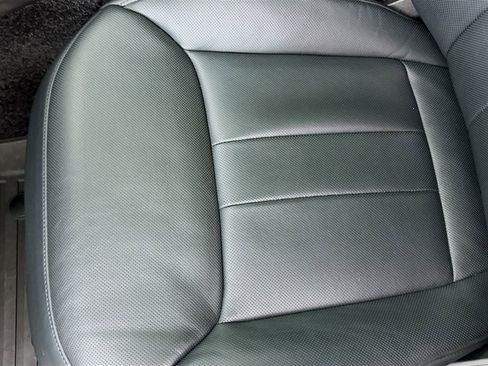 Used 2025 Land Rover Range Rover Long Wheelbase Autobiography image 21