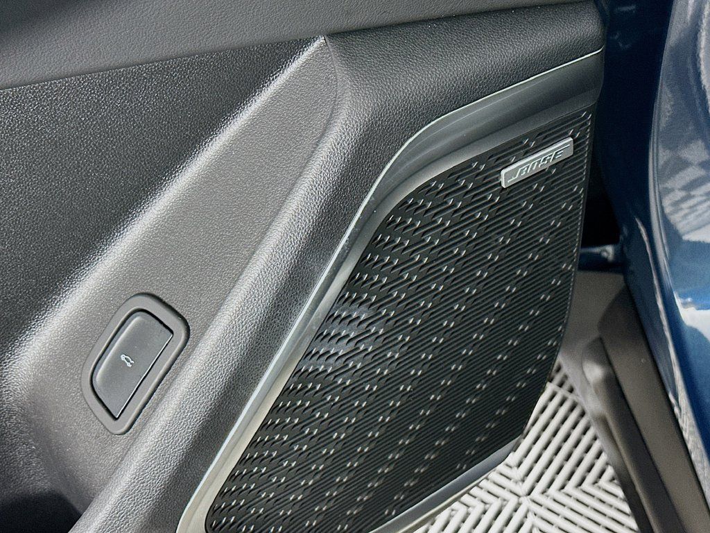 Used 2025 Buick Enclave Preferred FWD image 25