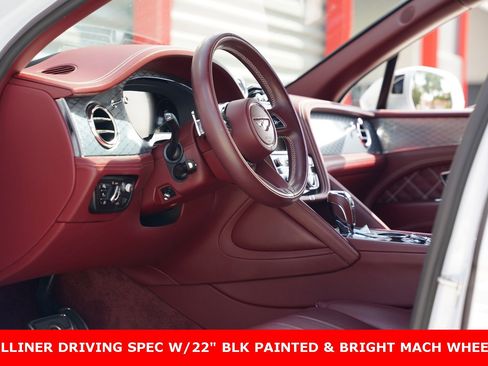 Used 2021 Bentley Bentayga V8 w/ First Edition Specification image 3