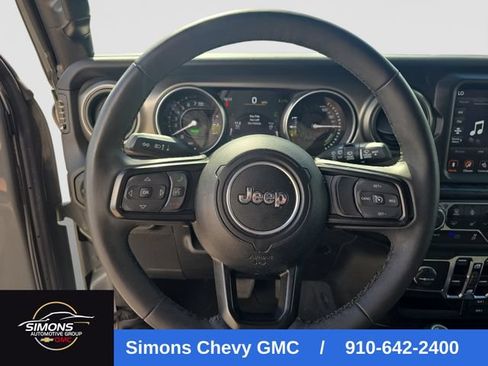 Used 2023 Jeep Wrangler Unlimited w/ Sun & Screen Package AWD/4WD image 12