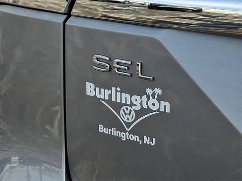 Certified 2025 Volkswagen Atlas SEL image 31