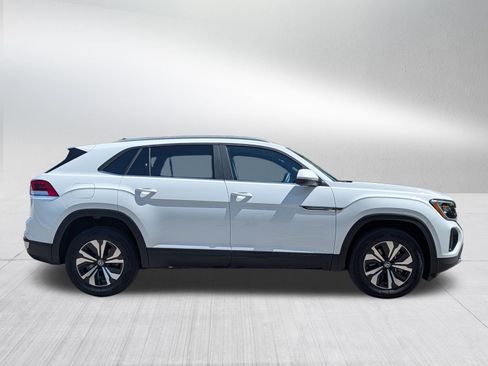 Certified 2024 Volkswagen Atlas Cross Sport SE AWD/4WD image 8