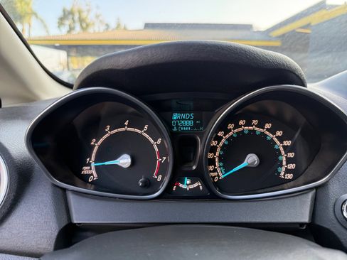 Used 2014 Ford Fiesta Titanium image 24