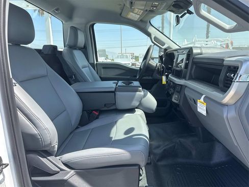 New 2025 Ford F350 XL w/ XL Chrome Package image 21