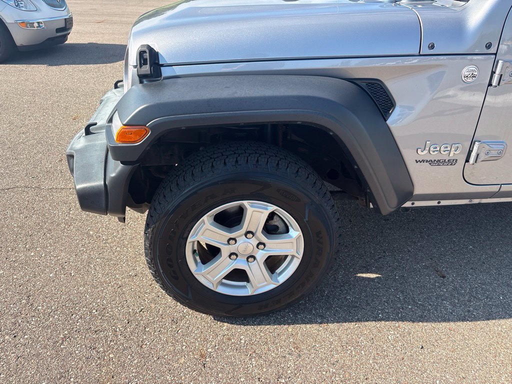 Used 2019 Jeep Wrangler Sport AWD/4WD image 23