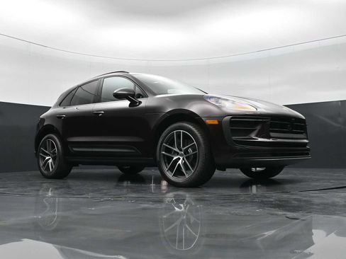 New 2026 Porsche Macan AWD/4WD image 44