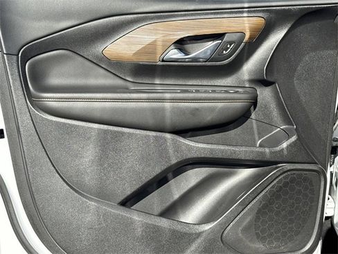 Used 2021 GMC Terrain SLE w/ Elevation Edition image 10