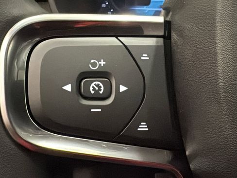 Used 2026 Volvo XC40 B5 Plus w/ Protection Package Premier image 13