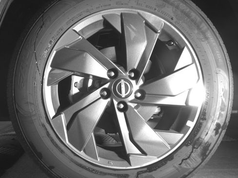 Used 2025 Nissan Rogue SV FWD image 12