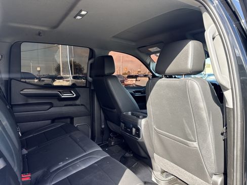 Used 2023 GMC Sierra 1500 SLT RWD image 10