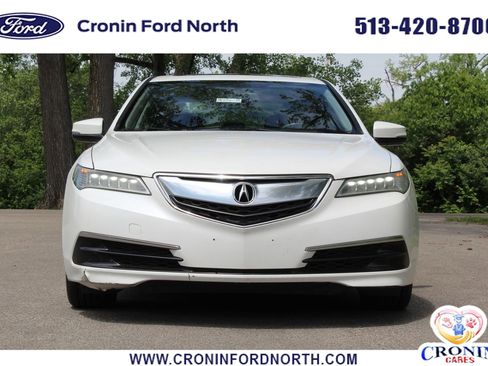 Used 2017 Acura TLX FWD image 2
