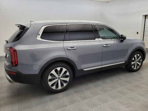 Used 2022 Kia Telluride EX w/ EX Premium Package FWD image 10