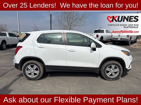 Used 2018 Chevrolet Trax LS AWD/4WD image 2