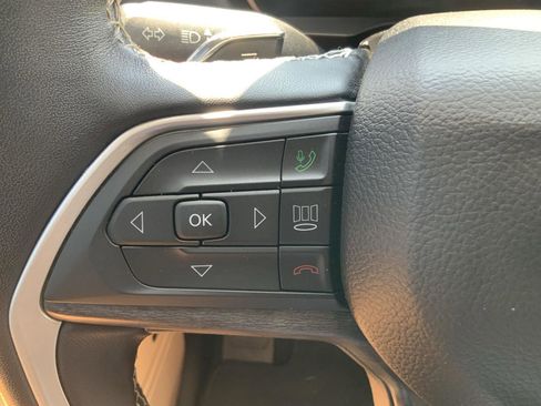 Used 2022 Jeep Grand Cherokee L Limited image 18