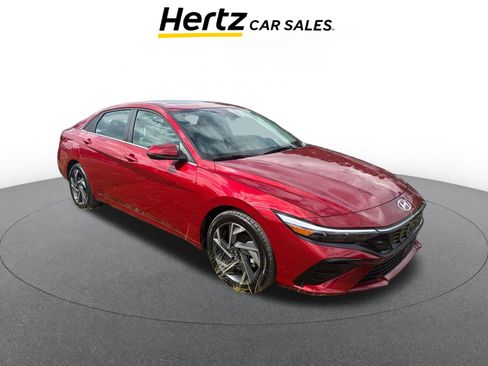 Used 2025 Hyundai Elantra Limited image 1