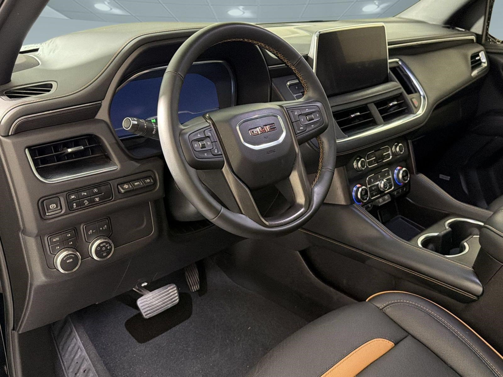 Used 2024 GMC Yukon AT4 w/ AT4 Premium Package AWD/4WD image 4
