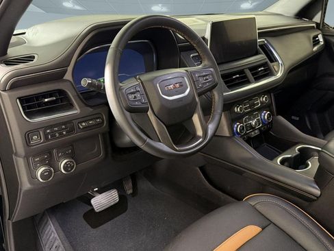 Used 2024 GMC Yukon AT4 w/ AT4 Premium Package AWD/4WD image 4