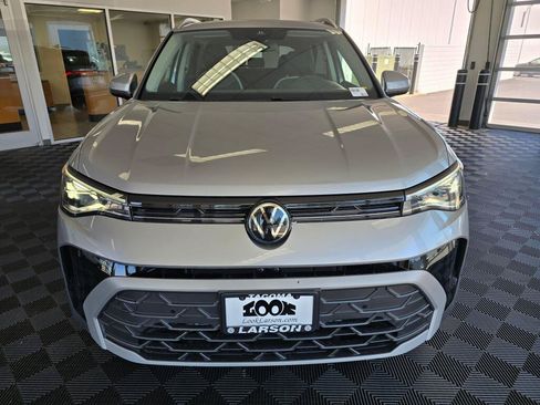 New 2026 Volkswagen Taos SE AWD/4WD image 8