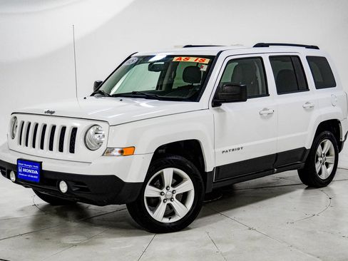 Used 2015 Jeep Patriot Latitude AWD/4WD image 1