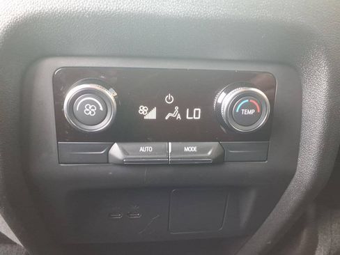 Used 2026 Buick Enclave Sport Touring FWD image 21
