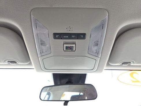 Used 2022 Toyota RAV4 LE image 20