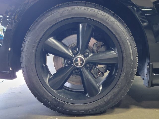 Used 2009 Ford Mustang GT RWD image 9