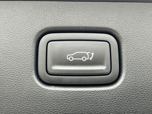 Used 2024 Hyundai Kona Limited FWD image 19