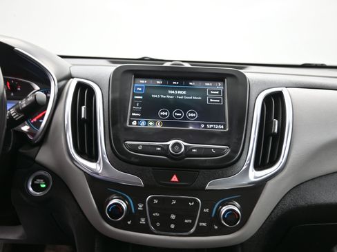 Used 2019 Chevrolet Equinox LT image 12