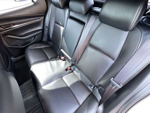 Used 2022 MAZDA MAZDA3 s image 18