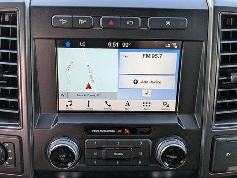 Used 2019 Ford F150 Lariat w/ Equipment Group 502A Luxury AWD/4WD image 17