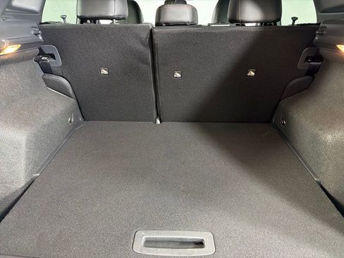 Used 2025 Nissan Kicks SR FWD image 27