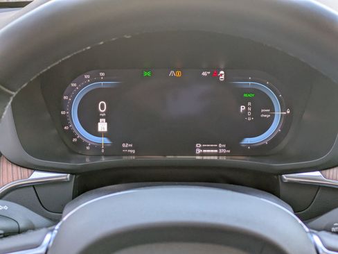 Certified 2024 Volvo XC60 T8 Ultimate w/ Protection Package Premier image 15