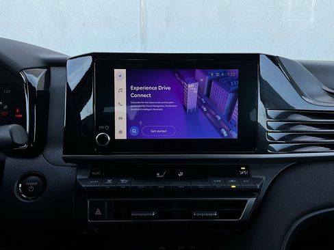 Used 2025 Toyota Camry LE image 25